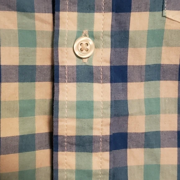 Old Navy Men's Short Sleeve Short - Picture 5 of 6